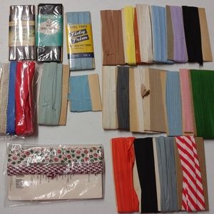 25+LOT Vintage Sewing Bias Tape Seam Binding Lace Assorted Colors Remnant Pieces